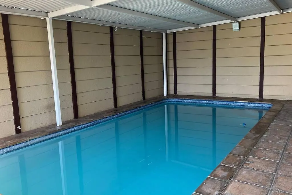 Bosch Villa Cape Town 0*,